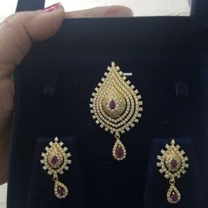 Gorgeous 22 karat pure gold pendant set New